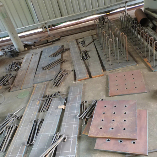 有哪些其他因素会影响嘉峪关预埋件位置的确定？